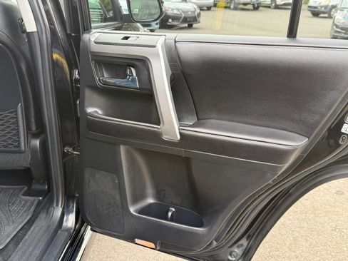 Used 2016 Toyota 4Runner Limited AWD/4WD image 24