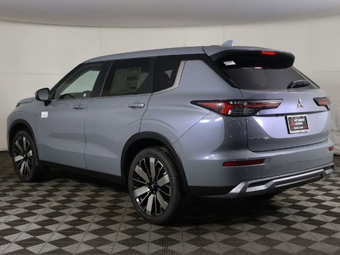 New 2026 Mitsubishi Outlander SE FWD image 11