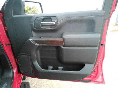 Used 2019 Chevrolet Silverado 1500 LT w/ Texas Edition image 17