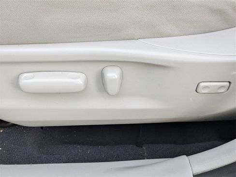 Used 2009 Toyota Venza image 20