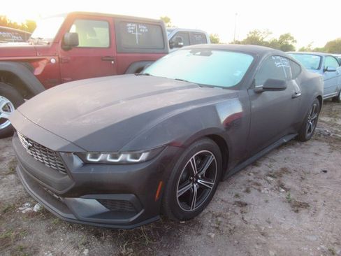 Certified 2024 Ford Mustang Coupe image 3