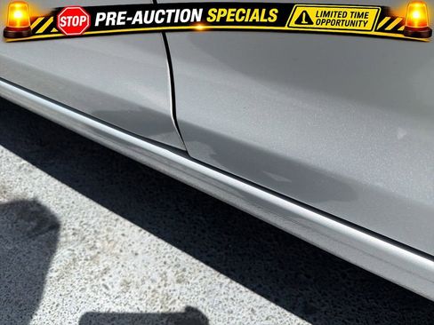 Used 2014 Volkswagen Jetta SE FWD image 18