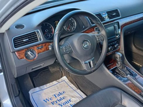 Used 2012 Volkswagen Passat 2.5 SEL image 9
