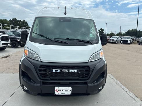 Used 2025 RAM ProMaster 3500 w/ Convenience Group FWD image 9