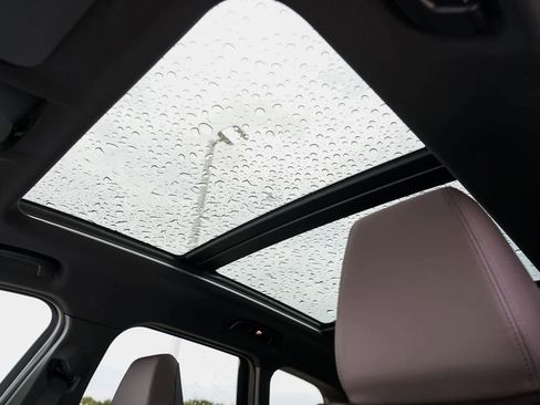 Used 2024 BMW X1 xDrive28i w/ Premium Package image 36