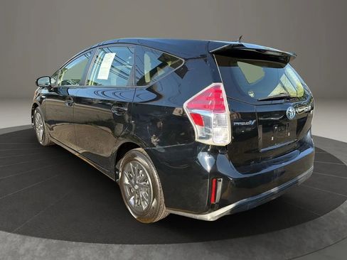 Used 2017 Toyota Prius V Three w/ Carpet Mat Package FWD image 7
