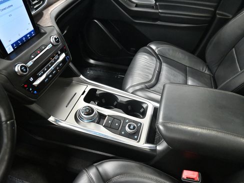 Used 2020 Ford Explorer Platinum AWD/4WD image 19