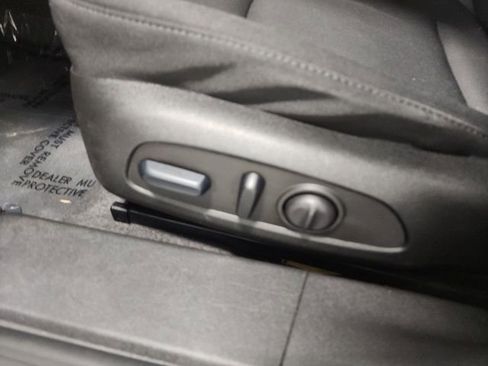 Used 2023 Chevrolet Malibu LT image 20