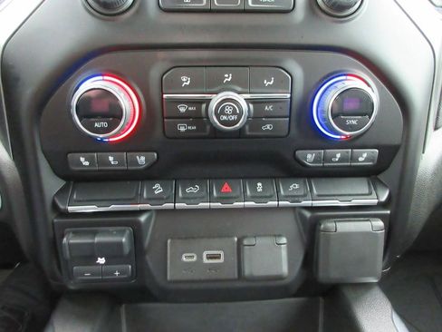 Certified 2022 Chevrolet Silverado 3500 LTZ w/ LTZ Convenience Package AWD/4WD image 33