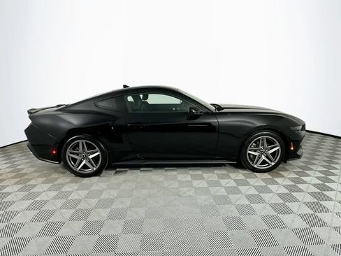 Used 2025 Ford Mustang Coupe RWD image 8