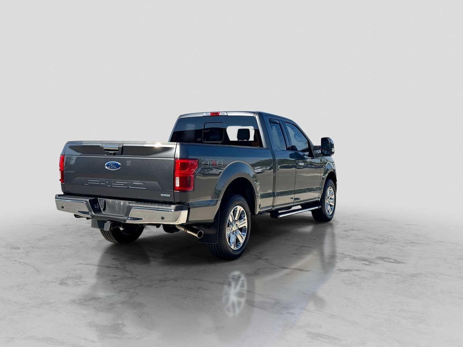 Used 2018 Ford F150 XLT w/ Equipment Group 302A Luxury AWD/4WD image 6