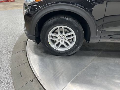 New 2026 Ford Explorer Active image 32