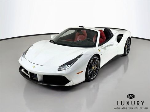 Used 2018 Ferrari 488 Spider RWD image 4