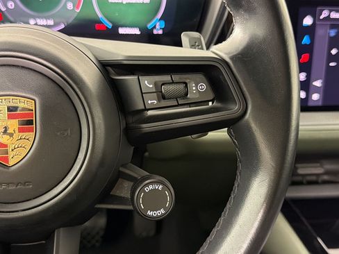 Certified 2024 Porsche Cayenne AWD/4WD image 17