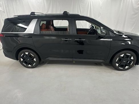 New 2026 Kia Carnival EX FWD image 2