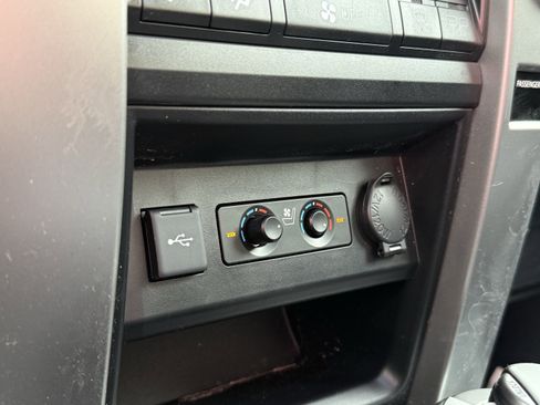 Used 2020 Toyota 4Runner Limited image 4