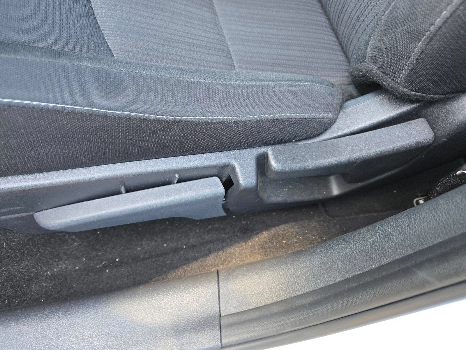 Used 2023 Nissan Sentra SV FWD image 13