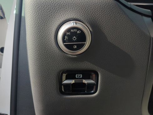 Certified 2025 Mercedes-Benz GLC 300 4MATIC image 26