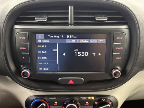 Used 2022 Kia Soul LX FWD image 14