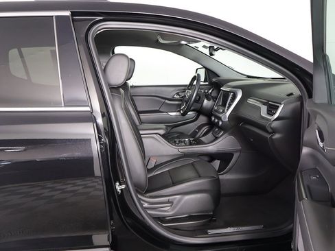 Used 2023 GMC Acadia SLT image 32