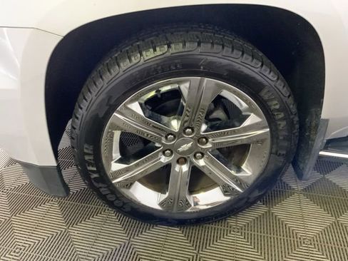 Used 2017 Chevrolet Suburban Premier AWD/4WD image 9