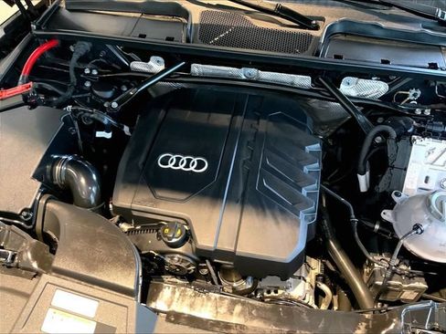Certified 2025 Audi Q5 2.0T Premium Plus w/ Premium Plus Package AWD/4WD image 31