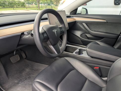 Used 2023 Tesla Model 3 Standard Range image 7