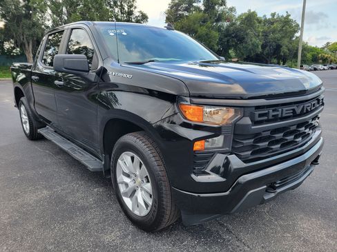 Certified 2022 Chevrolet Silverado 1500 Custom RWD image 3