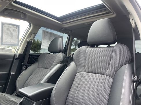 Used 2024 Subaru Forester Premium AWD/4WD image 9