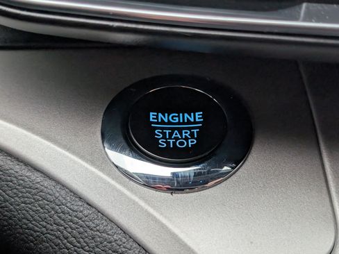 Used 2023 Ford Explorer XLT w/ Equipment Group 202A AWD/4WD image 29