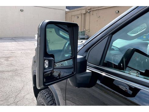 Used 2021 Chevrolet Silverado 2500 LTZ w/ LTZ Plus Package AWD/4WD image 34