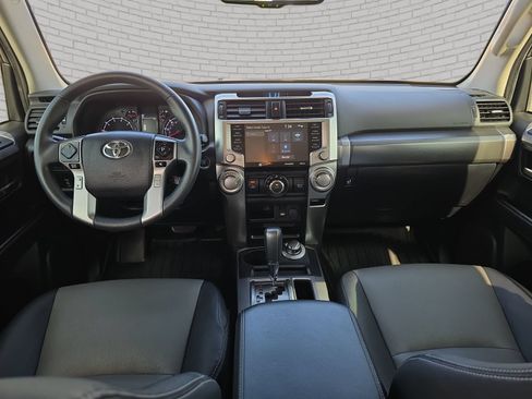 Used 2022 Toyota 4Runner SR5 Premium w/ Moonroof Package AWD/4WD image 10
