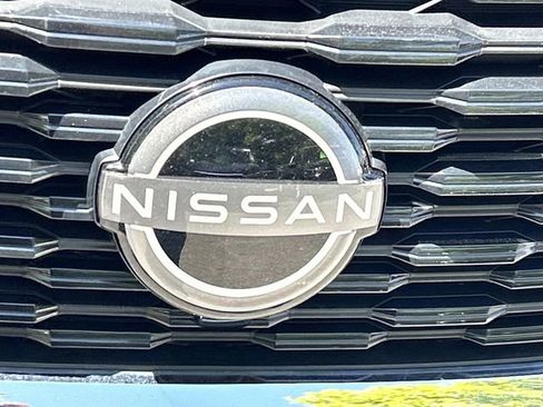 Used 2023 Nissan Rogue SV AWD/4WD image 11