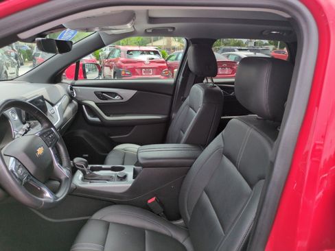 Used 2022 Chevrolet Blazer LT w/ Sound & Technology Package FWD image 18