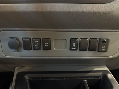 Used 2019 Nissan NV 2500 SV RWD image 14