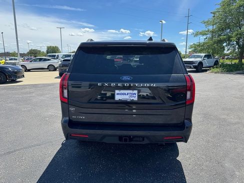 Certified 2025 Ford Expedition Active AWD/4WD image 6