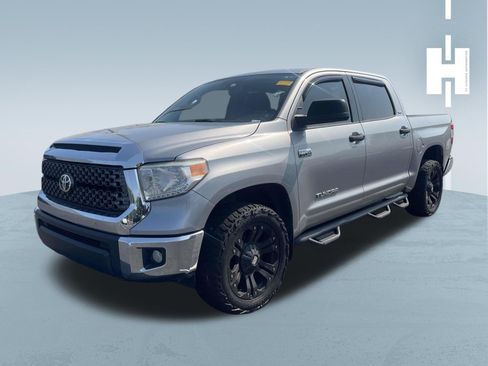 Used 2017 Toyota Tundra SR5 w/ SR5 Upgrade Package RWD image 3
