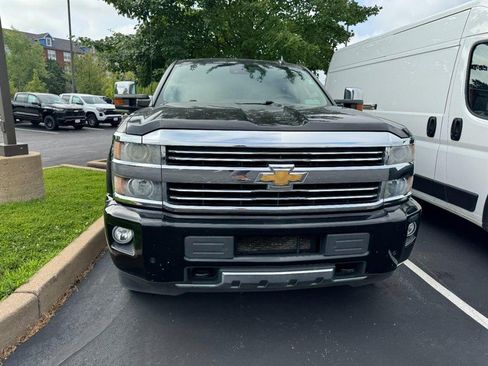 Used 2015 Chevrolet Silverado 2500 High Country w/ Duramax Plus Package AWD/4WD image 3