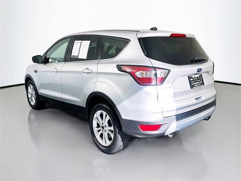 Used 2017 Ford Escape SE w/ SE Cold Weather Package image 5
