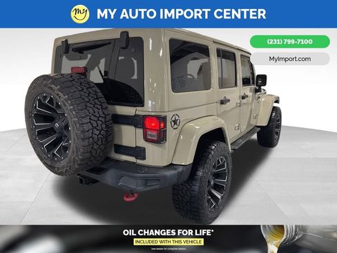 Used 2017 Jeep Wrangler Unlimited Rubicon w/ Quick Order Package 23Z Recon image 7