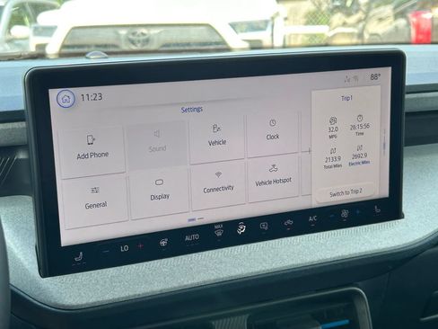 Used 2025 Ford Maverick XLT w/ XLT Luxury Package FWD image 28
