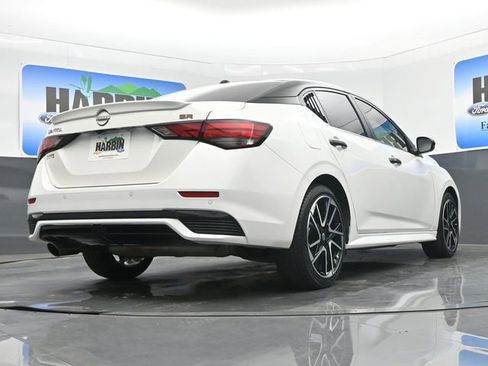 Used 2025 Nissan Sentra SR FWD image 21