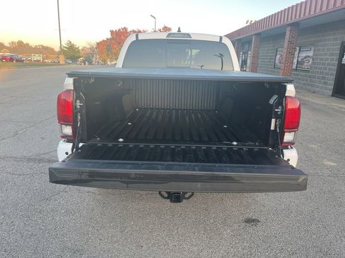Used 2023 Toyota Tacoma SR5 image 9