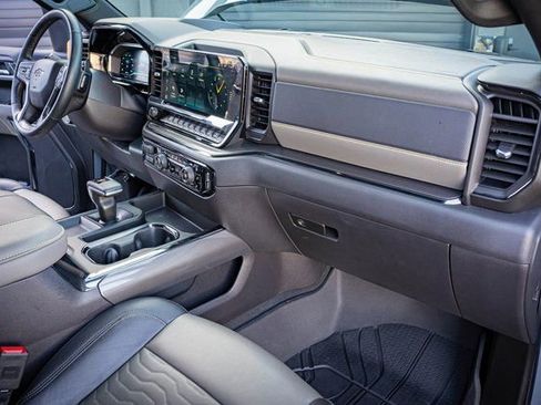 Used 2024 Chevrolet Silverado 1500 ZR2 w/ Technology Package image 39