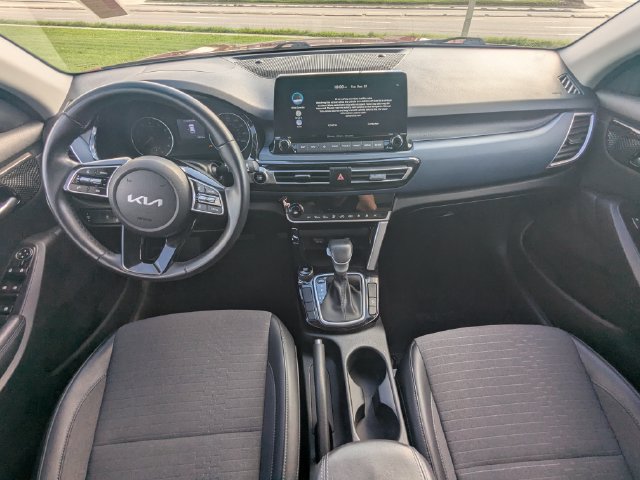 Certified 2023 Kia Seltos S w/ Navigation Package FWD image 14