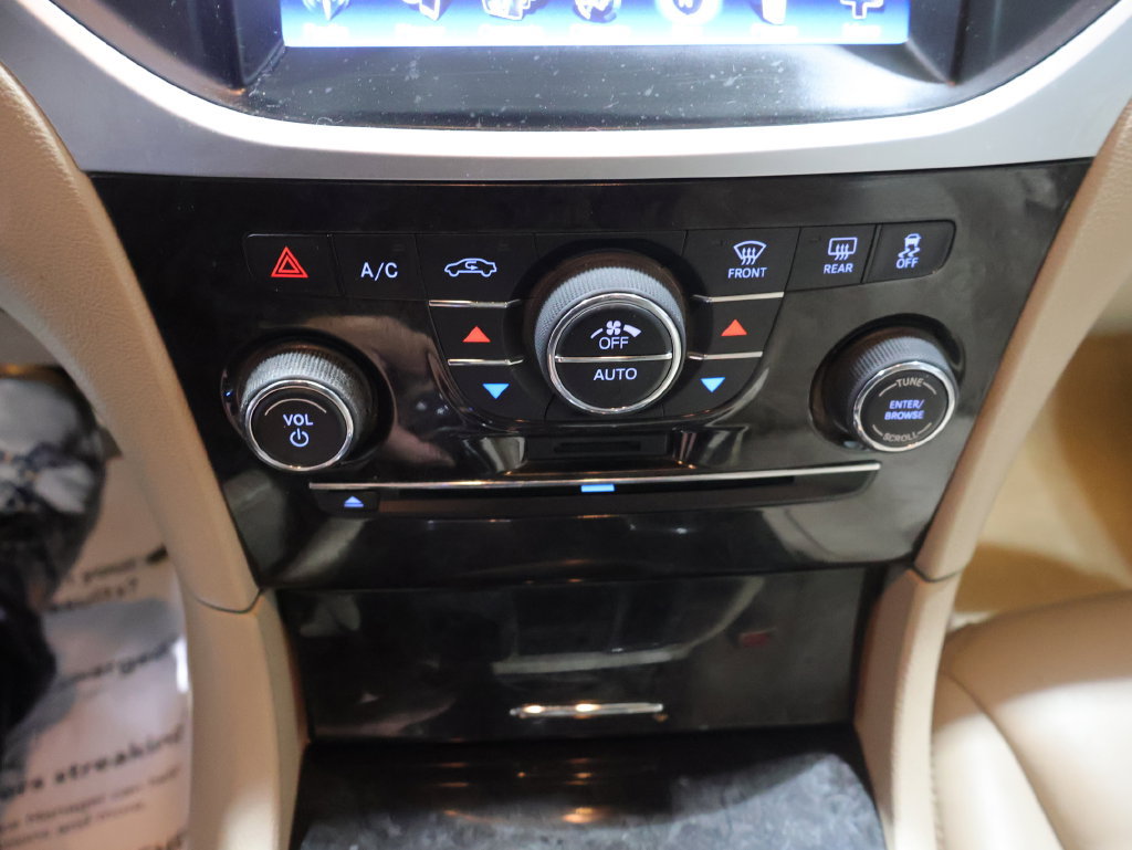 Used 2013 Chrysler 300 AWD w/ Driver Convenience Group image 28