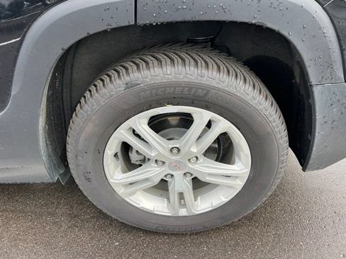 Used 2021 GMC Terrain SLE FWD image 8