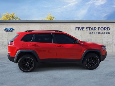 Used 2019 Jeep Cherokee Trailhawk w/ Trailer Tow Group image 10