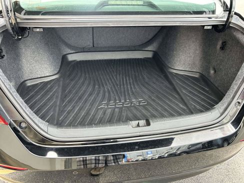 Certified 2019 Honda Accord Touring image 7