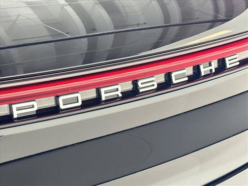 Certified 2026 Porsche Macan AWD/4WD image 24